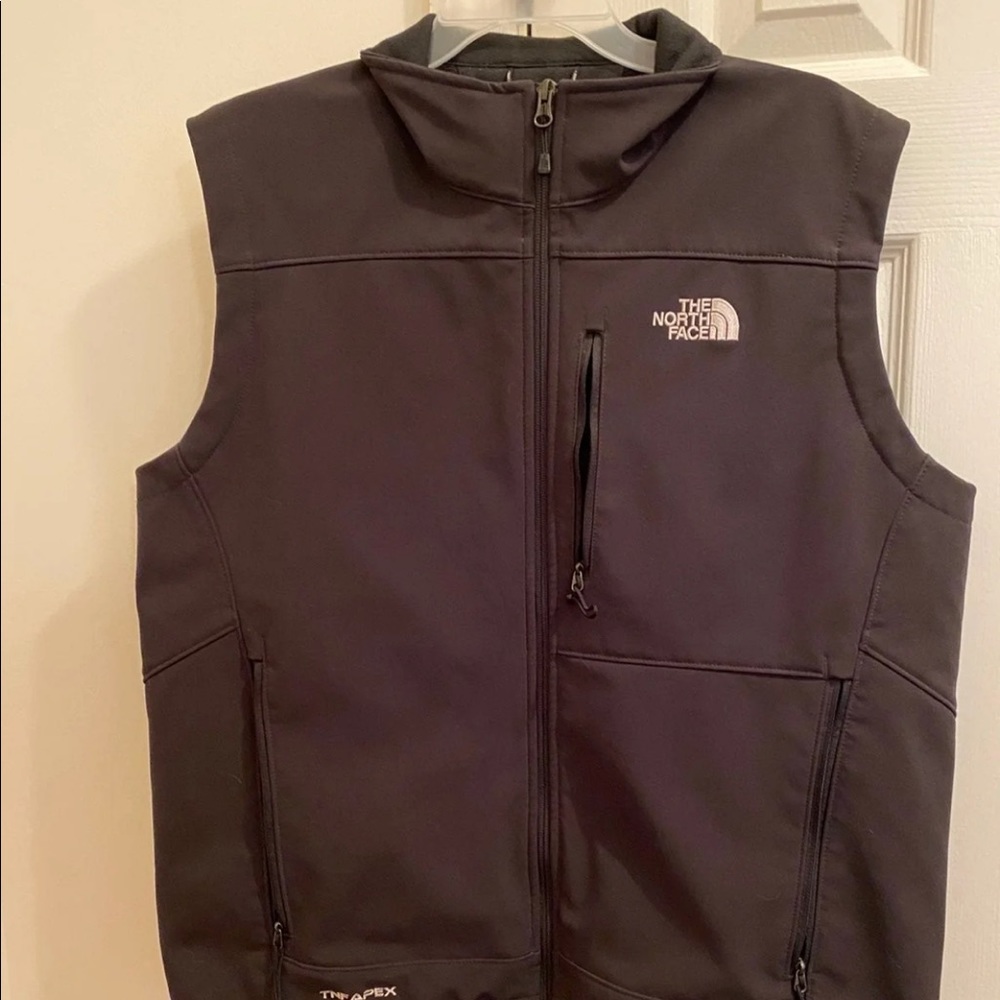 Men’s north face vest